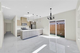 13 Violet Ave W in Pharr, TX - Building Photo - Building Photo