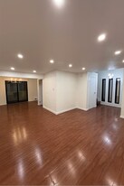 9404 Stone Ave N in Seattle, WA - Building Photo