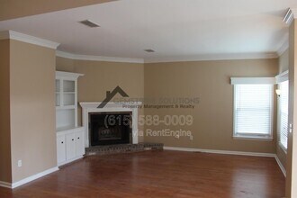 430 Maplegrove Dr in Franklin, TN - Building Photo - Building Photo
