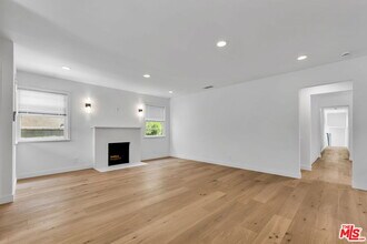 2216 Ashland Ave in Santa Monica, CA - Foto de edificio - Building Photo