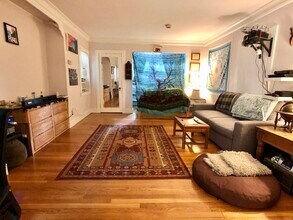 60 Rockwood St, Unit 1 in Boston, MA - Building Photo - Building Photo
