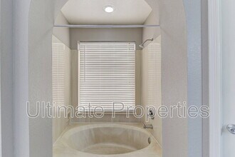 9035 E Jenan Dr in Scottsdale, AZ - Building Photo - Building Photo