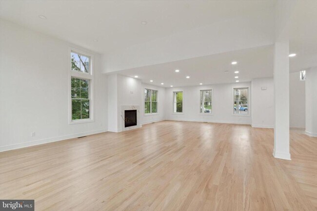 35 Sycamore Pl in Princeton, NJ - Building Photo - Building Photo