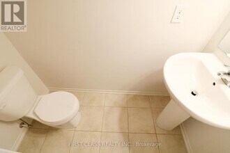 2309 Chevron Prince Path in Oshawa, ON - Building Photo - Building Photo