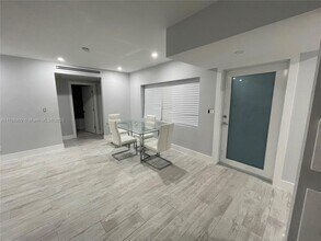 10945 SW 172nd Terrace in Miami, FL - Building Photo - Building Photo