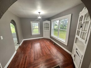 166 Holt Ln in Holts Summit, MO - Foto de edificio - Building Photo