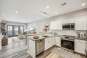 Westgate, An Eagle Rock Community in Fishkill, NY - Foto de edificio - Building Photo