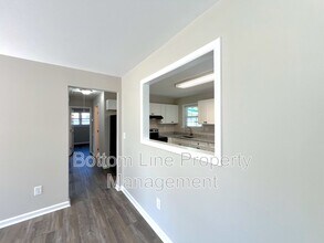 801 Ridgedale Ct in Charlotte, NC - Building Photo - Building Photo