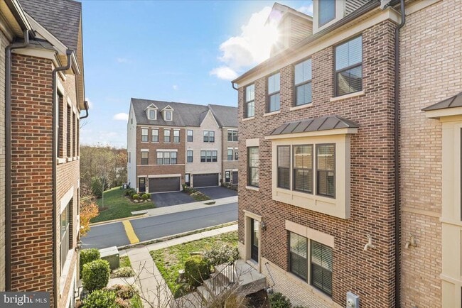 property at 3755 Signal Knob Ct