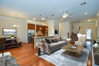 815 Garden Rose Ln in Houston, TX - Building Photo - Building Photo