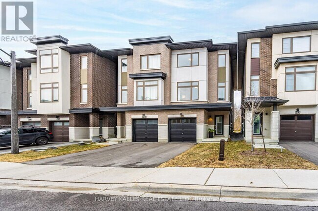 250-250 Finch Ave in Pickering, ON - Building Photo - Building Photo