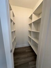 3943 N Janssen Ave, Unit 2BD in Chicago, IL - Building Photo - Building Photo