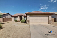 8016 W Whyman Ave in Phoenix, AZ - Foto de edificio - Building Photo