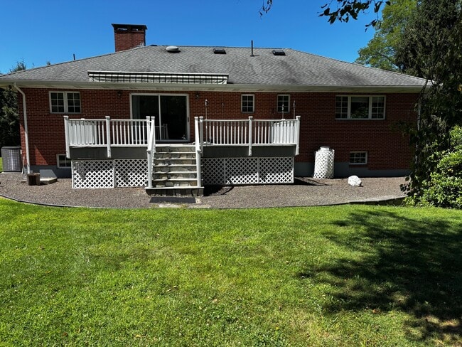 428 Maple St in Litchfield, CT - Foto de edificio - Building Photo