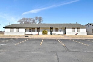 Bel Aire Oliver in Wichita, KS - Building Photo