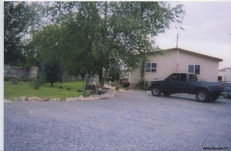 35 Mobile Home Lot in Lovelock, NV - Foto de edificio - Building Photo