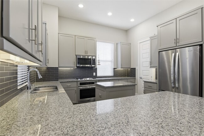 property at 819 Algona Ave