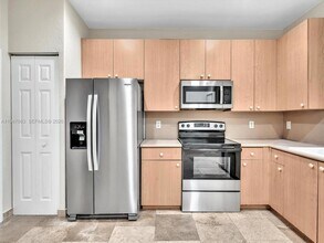 3853 Tree Top Dr in Weston, FL - Building Photo - Building Photo