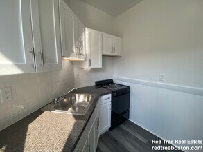 5 Walbridge St, Unit 24 in Boston, MA - Foto de edificio - Building Photo