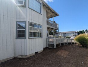 1217 R St in Springfield, OR - Building Photo - Building Photo