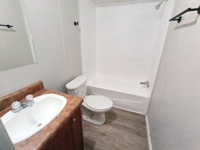 65 Deerwood Park in Centralia, IL - Foto de edificio - Building Photo