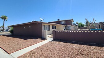 3240 N Michael Way in Las Vegas, NV - Building Photo