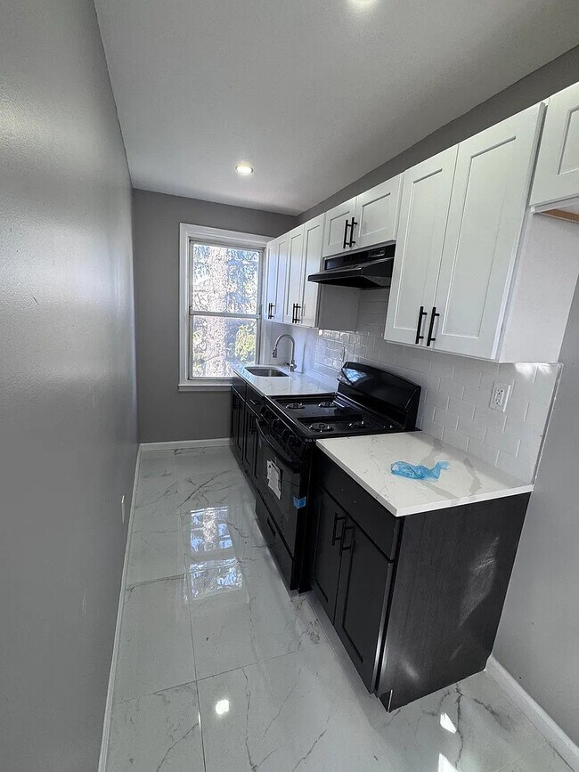 820 S 20th St, Unit 1 in Newark, NJ - Building Photo - Building Photo