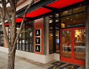 Wes on Western in Seattle, WA - Foto de edificio - Building Photo