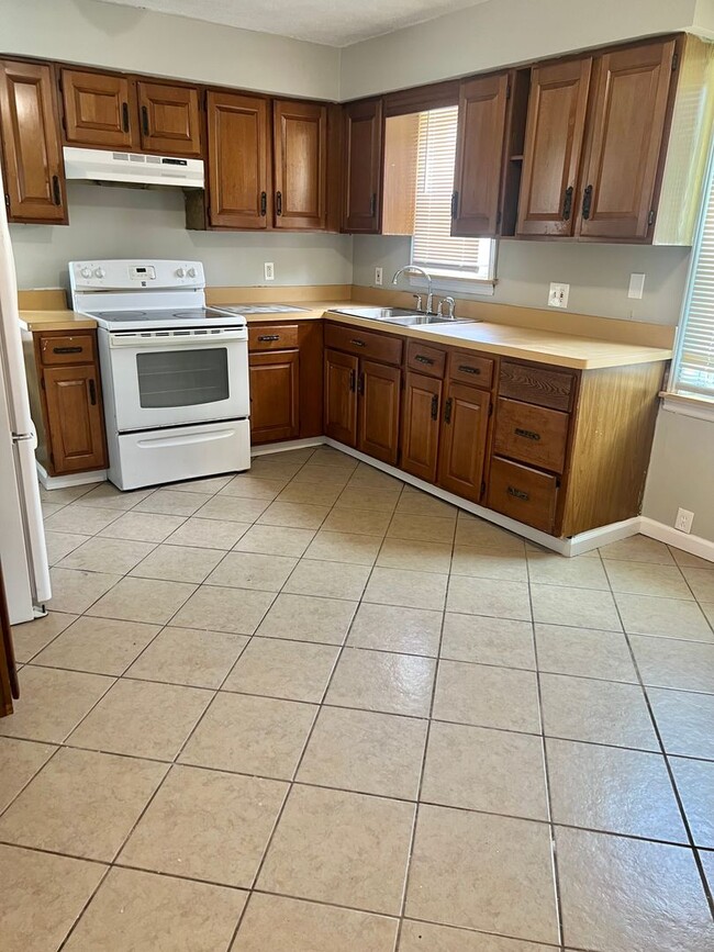 906 Disco Dr in St. Louis, MO - Building Photo - Building Photo