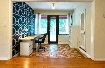 183 NE 89th St in El Portal, FL - Foto de edificio - Building Photo