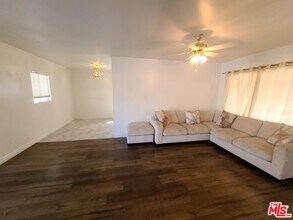 18133 Lull St in Los Angeles, CA - Building Photo - Building Photo