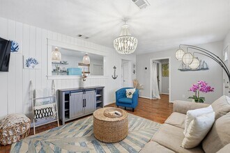 3101 Kleinmann Ave in Galveston, TX - Building Photo - Building Photo