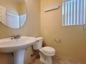 1013 Shades End Ave in North Las Vegas, NV - Building Photo - Building Photo