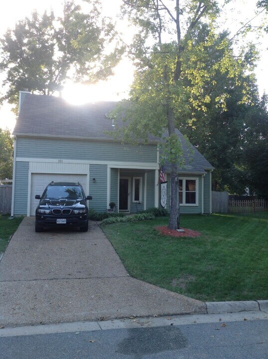 161 Coventry Ln in Newport News, VA - Building Photo