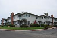 Windansea Beach Apartments in La Jolla, CA - Foto de edificio - Building Photo