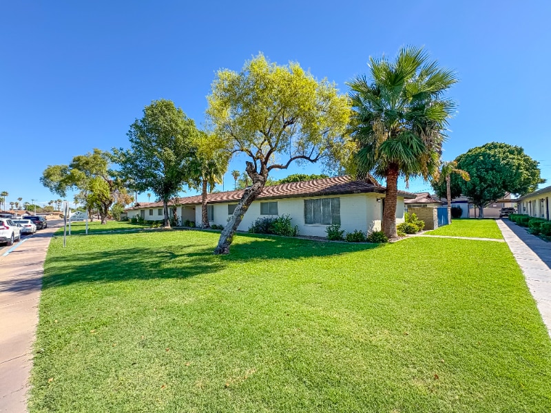 5105 S La Rosa Dr in Tempe, AZ - Foto de edificio