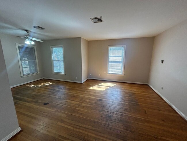 2728 Speight Ave in Waco, TX - Building Photo - Building Photo