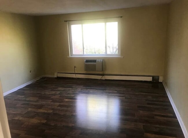 8 Bryon Rd, Unit 1 in Boston College, MA - Building Photo - Building Photo