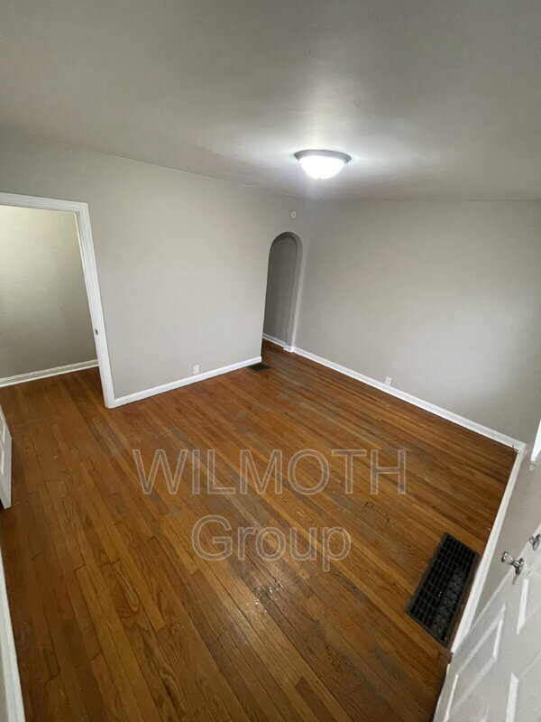 8763 E 46th St in Indianapolis, IN - Building Photo - Building Photo