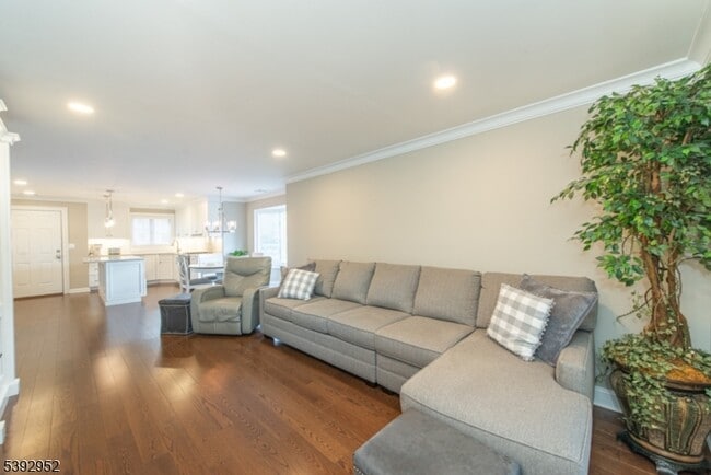 136 Changebridge Rd in Montville, NJ - Building Photo - Building Photo