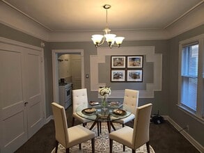 920 Beaconsfield Ave, Unit 2S in Grosse Pointe Park, MI - Foto de edificio - Building Photo
