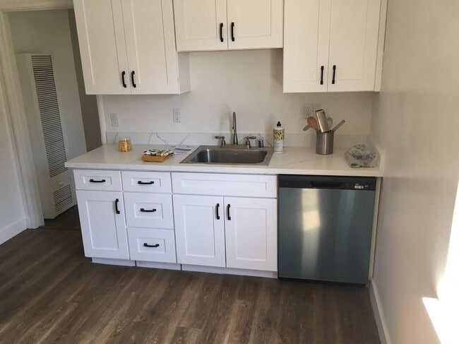 property at 969 Roseann Ct