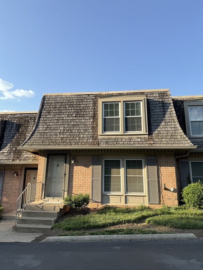 property at 3000 Hillsboro Pike