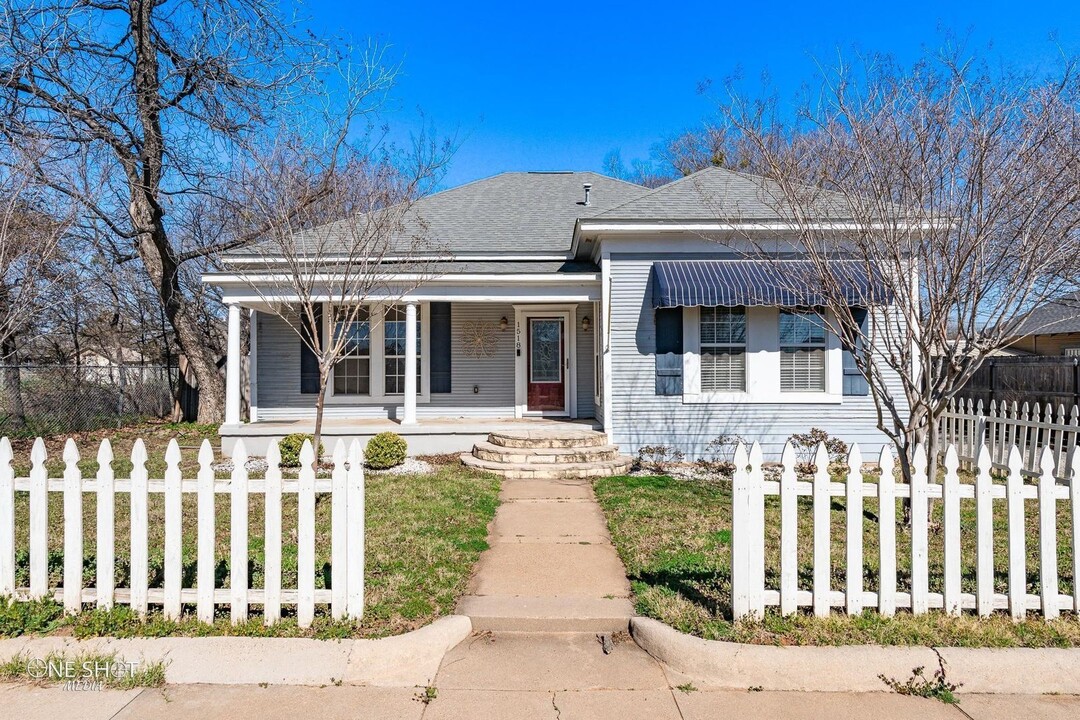 1518 N 17th St in Abilene, TX - Building Photo