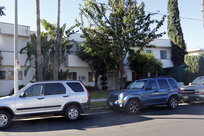 5655 Halbrent Ave in Van Nuys, CA - Building Photo - Primary Photo