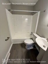 1686 Hill View Pl in Lexington, KY - Building Photo - Building Photo