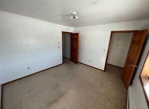 1308 Cordelia Way in North Pole, AK - Building Photo - Building Photo