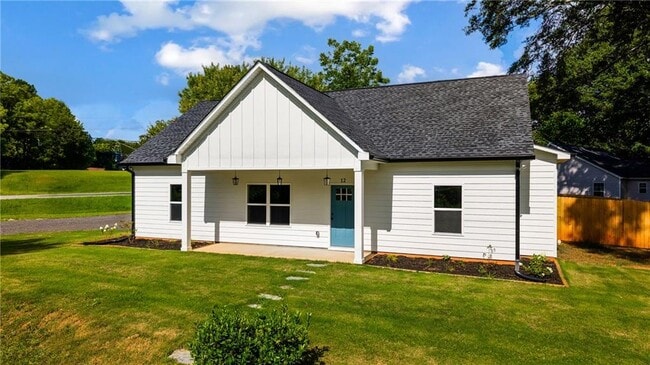 property at 12 New St