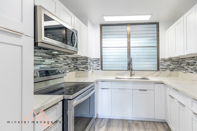 property at 6770 Hawaii Kai Dr