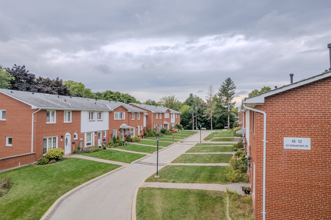 46 Old Burnhamthorpe Rd in Toronto, ON - Building Photo